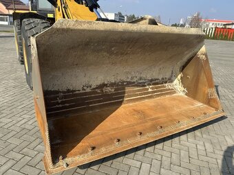 Kolový nakladač CAT 924G - 10