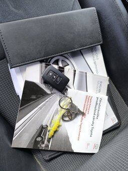 TOYOTA RAV4 2,5 HYBRID-AUTOMAT - 10