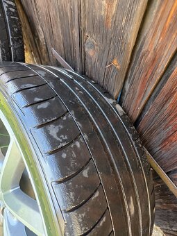 Audi OEM R20 8.5Jx20 ET36 - Flower Petal - 10