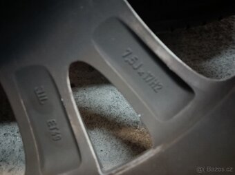 Prodám alu disky Škoda Trifid 17" 5x112 LETNÍ pneu - 10