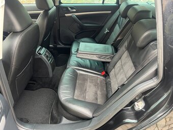 ŠKODA OCTAVIA 2.0TDI 103KW /FL/XENON/ŠÍBR/PDC/NAVI/ALCANTARA - 10