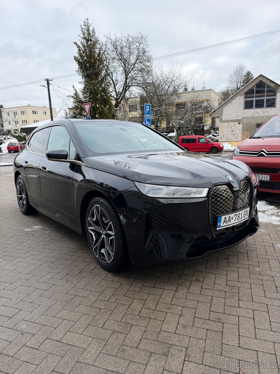 BMW IX 40 - 11