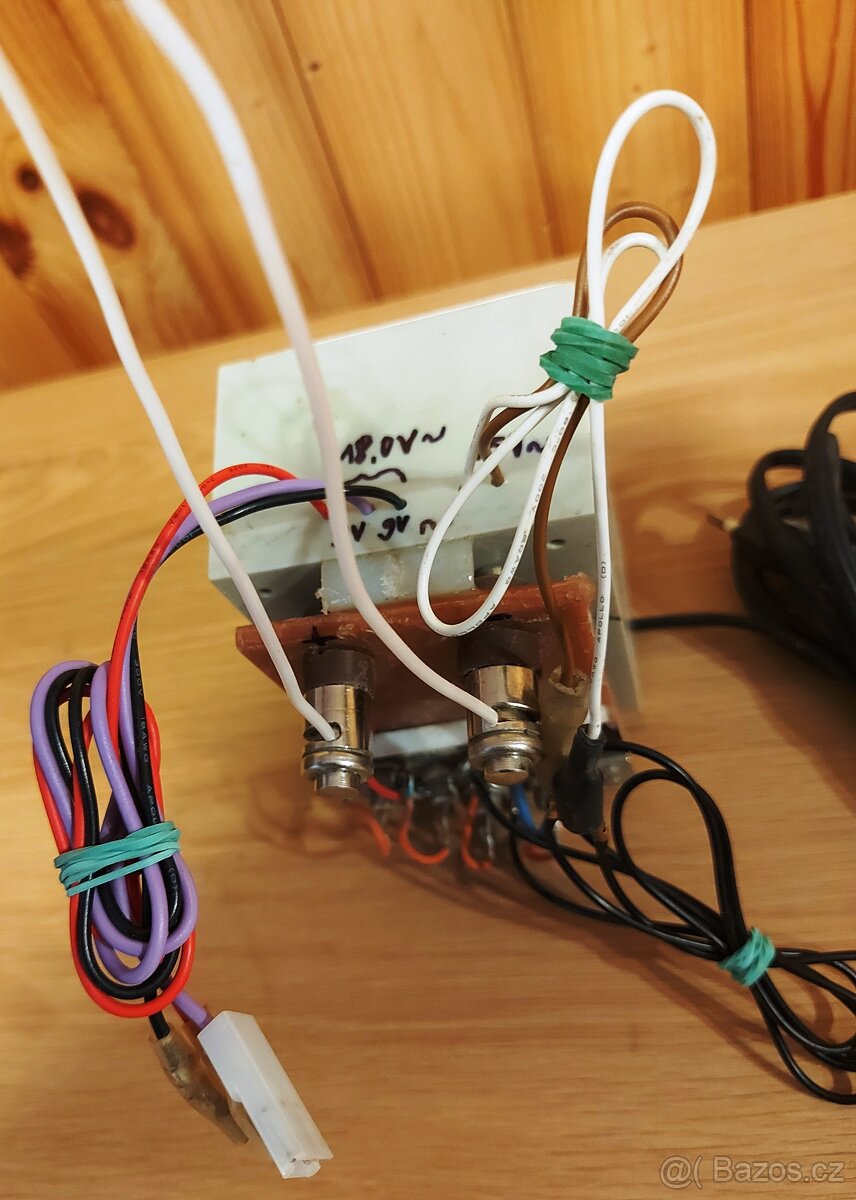 Síťový transformátor 230V~/ 15V~, 2x9V~ nebo 18V~ - 11