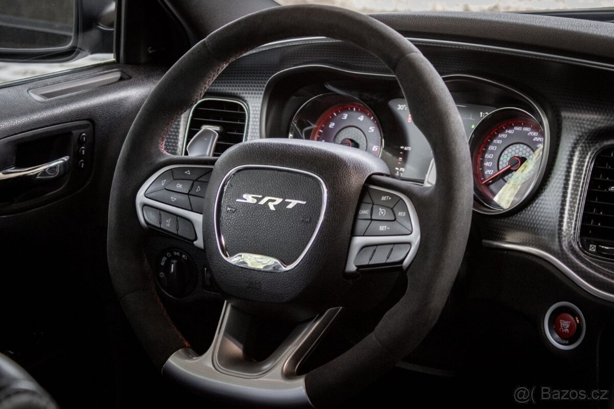 Dodge Charger SRT Hellcat 6.2L V8 - 11
