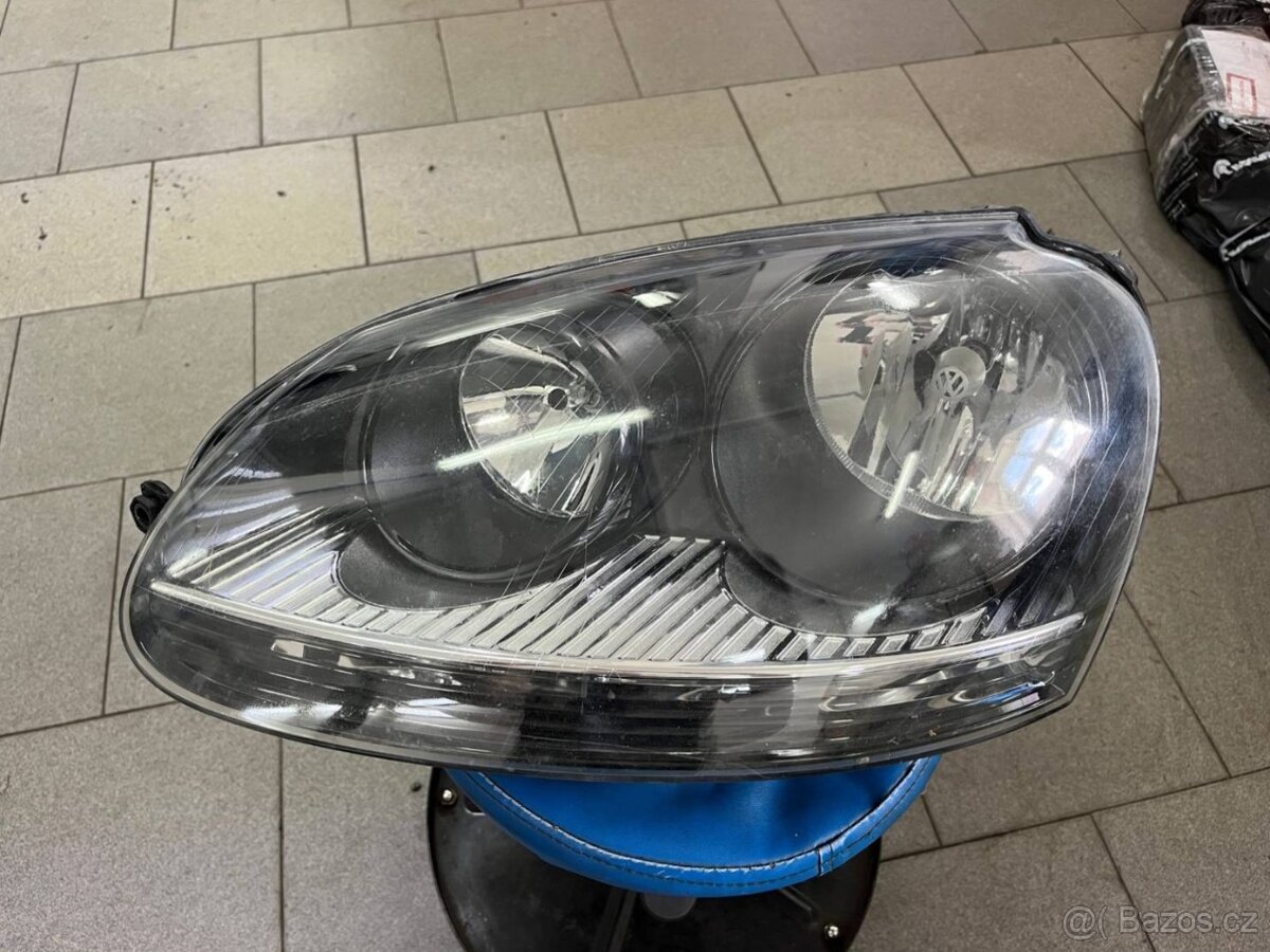 VW Golf V přední světlomety originál - 11