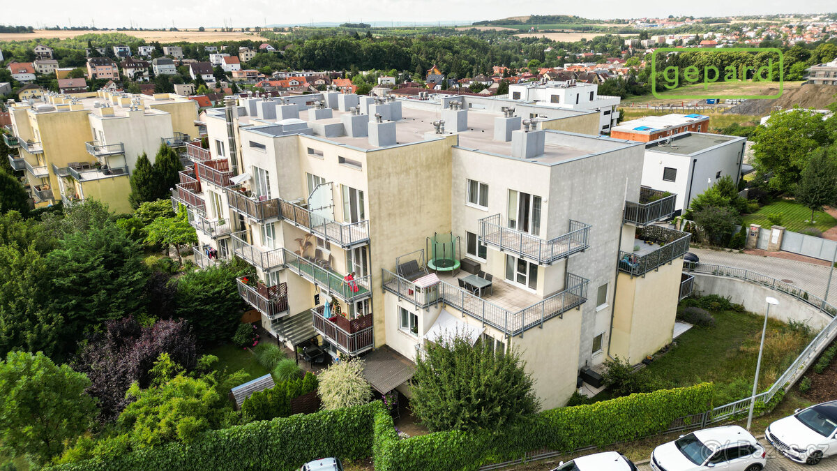 Prostorný a moderní byt 3+kk s velkou terasou - 11