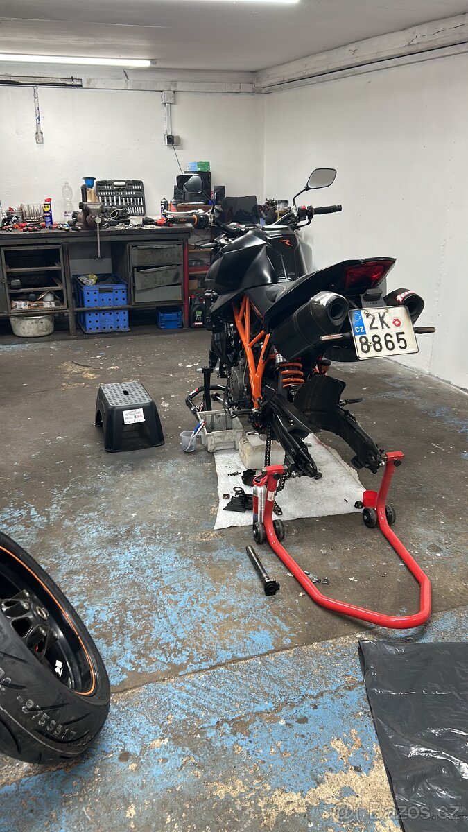 KTM-SuperDuke990R - 11