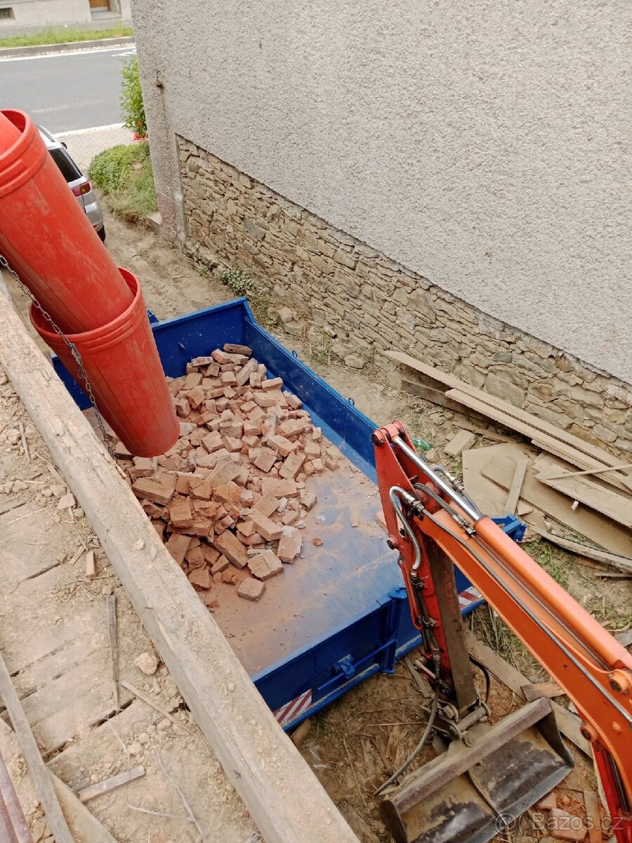 Kontejnery a výkopové práce - 11