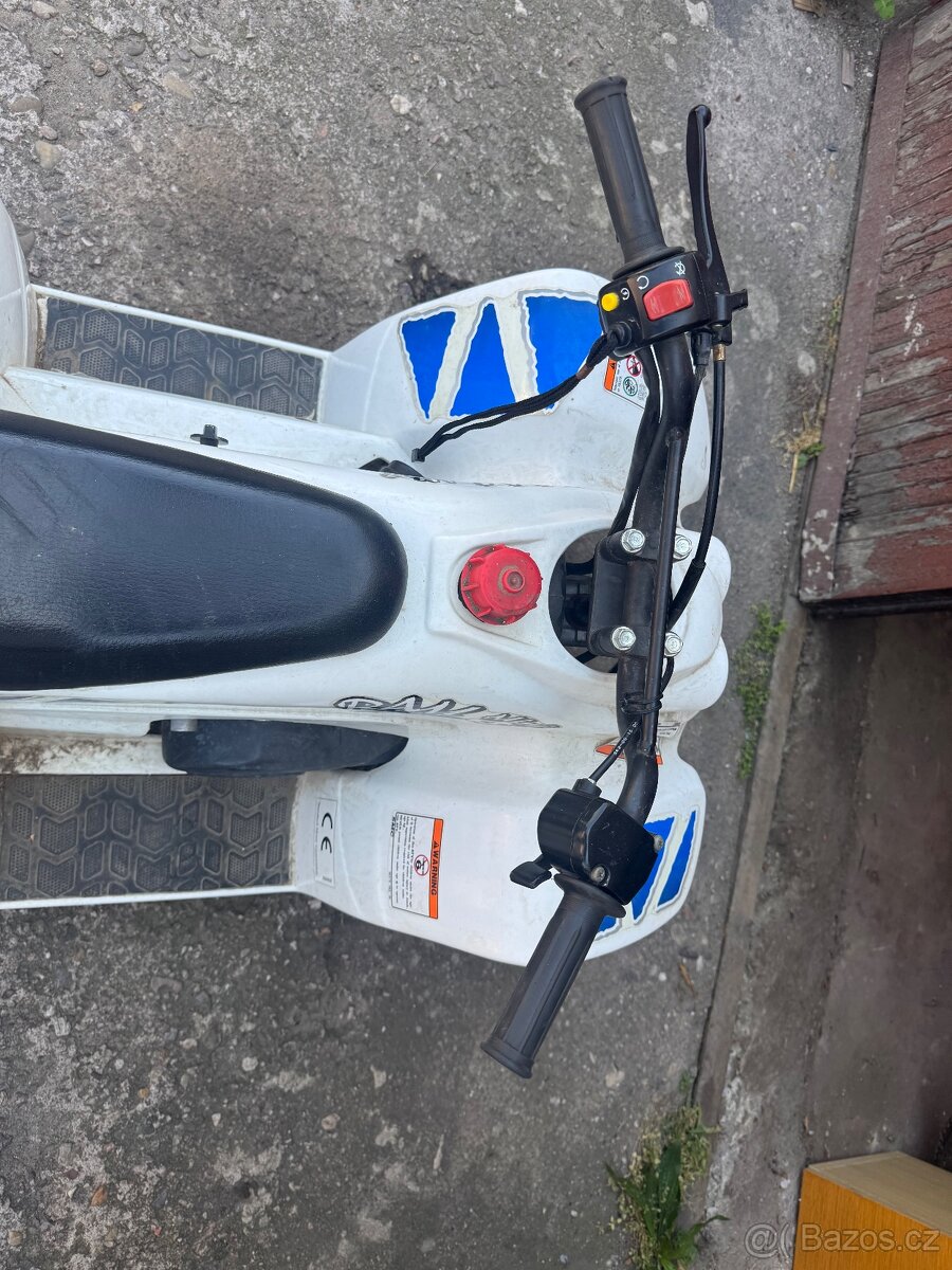 SMC Buzz 50 Ctyrkolka detska - 11