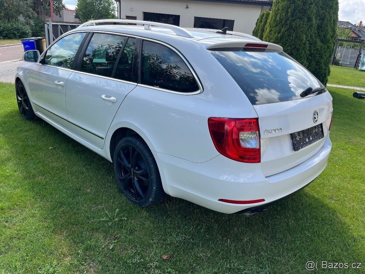 Škoda Superb 2 facelift 2014 125kW DSG Elegance - 11