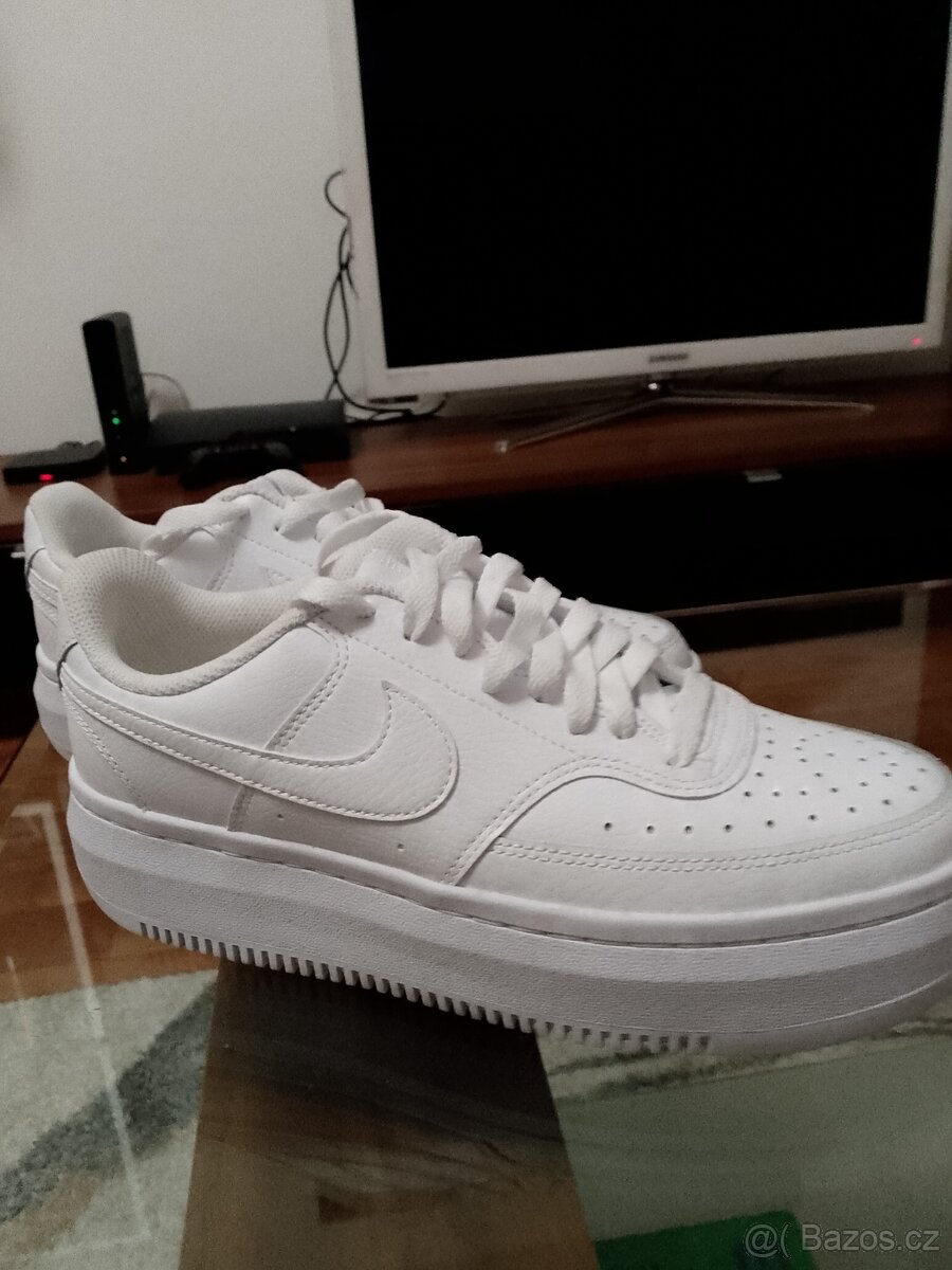 Dámské boty NIKE Sneakersy CourtVision - 11