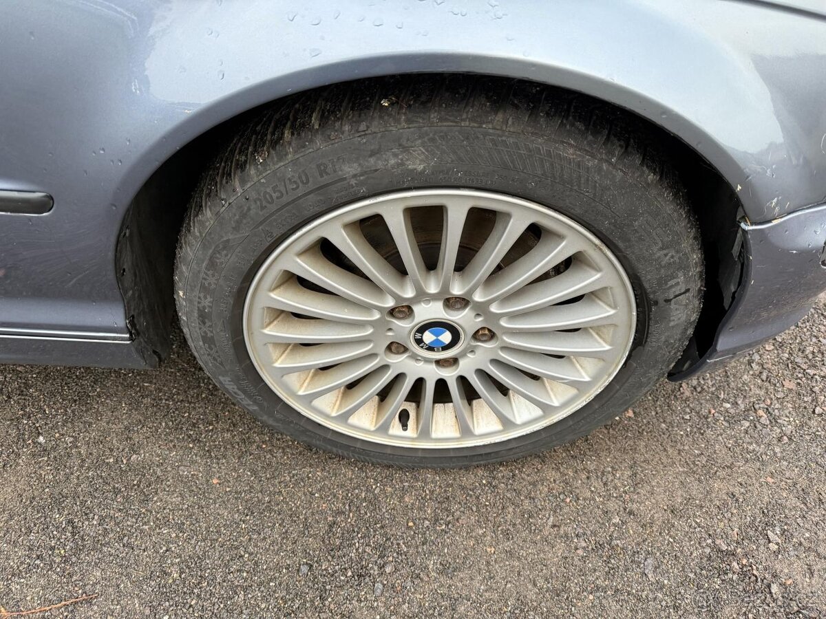 Bmw 330i Touring 4x4 - 11