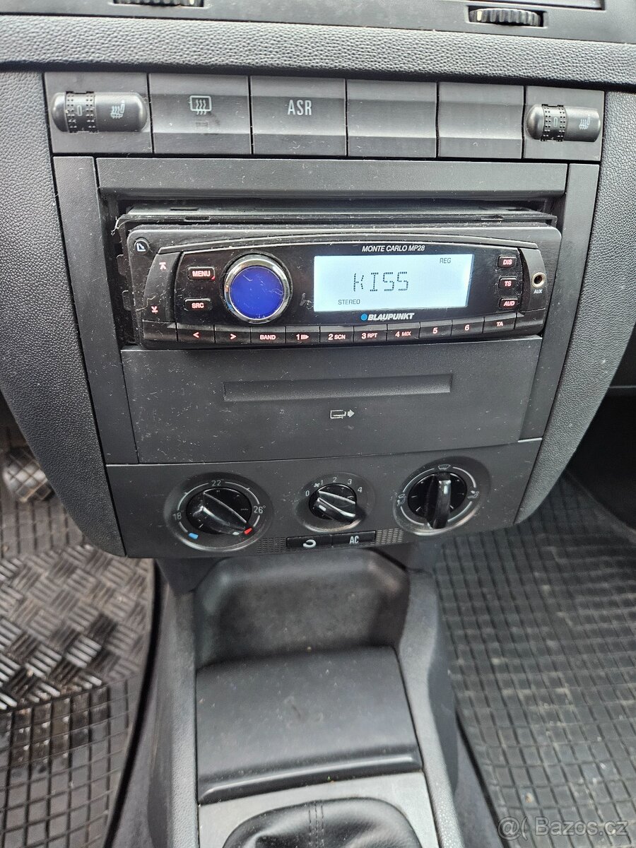 Škoda Fabia Combi 1.4 16V 55kw výbava Elegance - 11