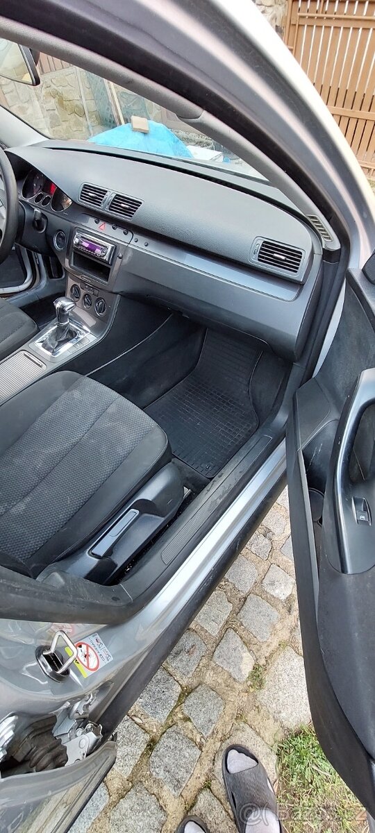 Volkswagen Passat B6 2.0 T (2007) - 11