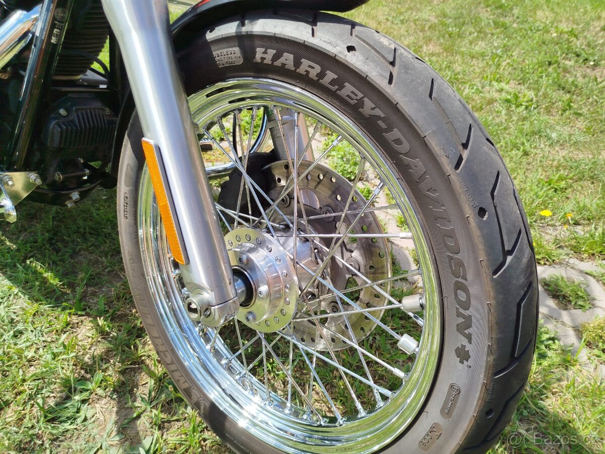 Harley Davidson Dyna Street Bob - 11