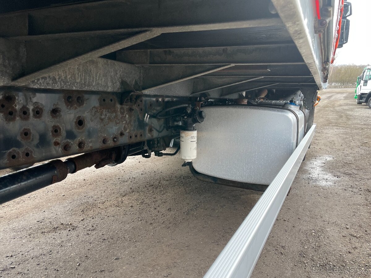 Iveco EUROCARGO 120E25 PLACHTA ČELO - 11