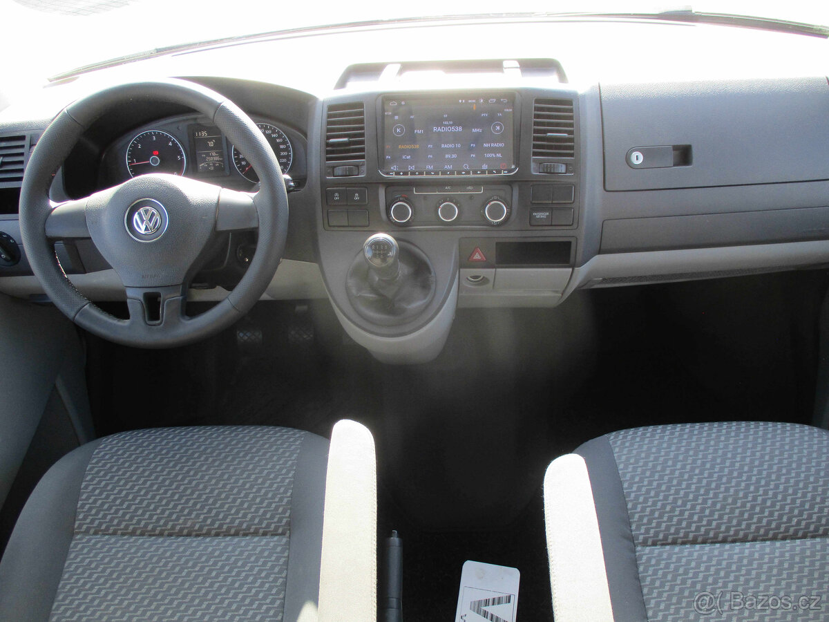 VW TRANSPORTER 2,0TDI 84kw LONG 5míst Tažné 2013 DPH - 11