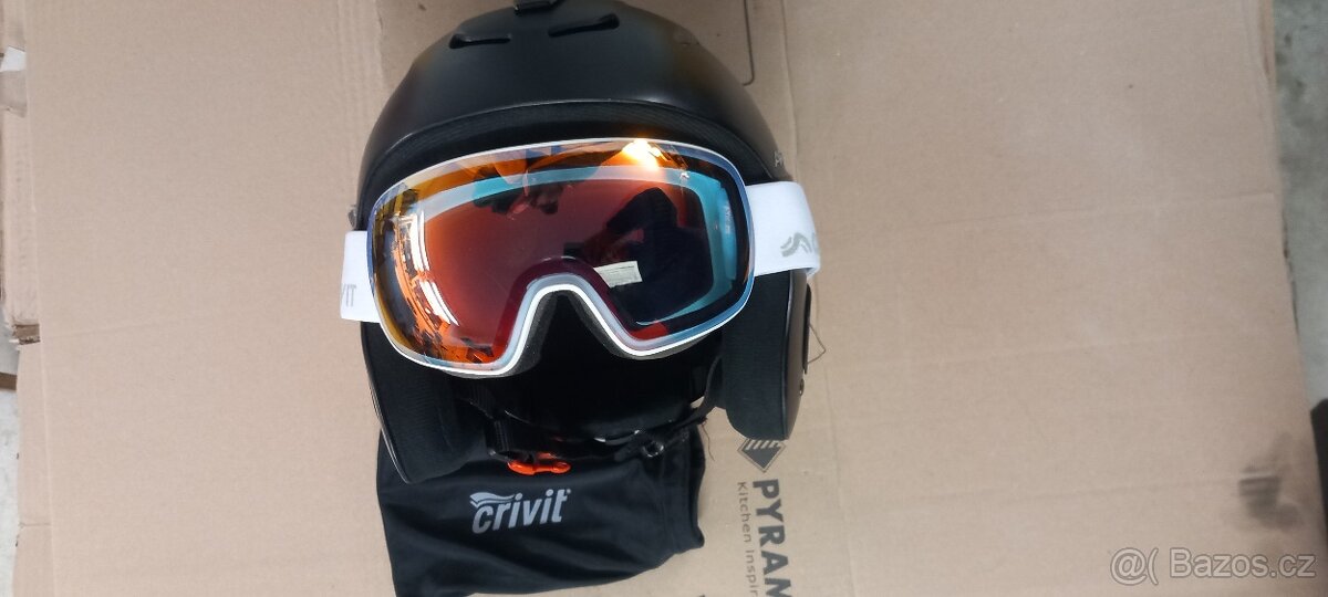 Lyžařská helma - 11