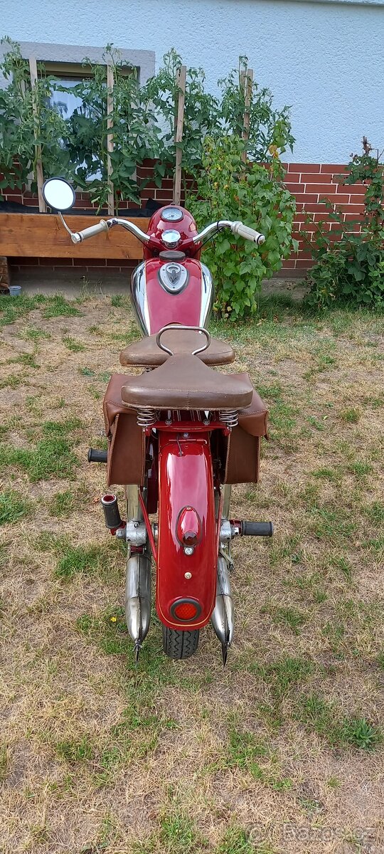 Jawa 250 pérák - 11