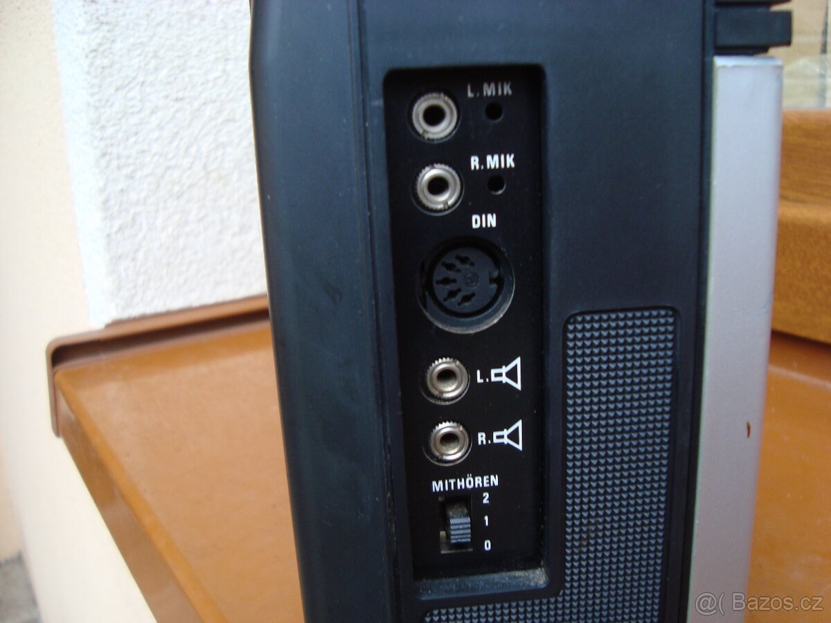 Radiomagnetofon Sanwa - 11