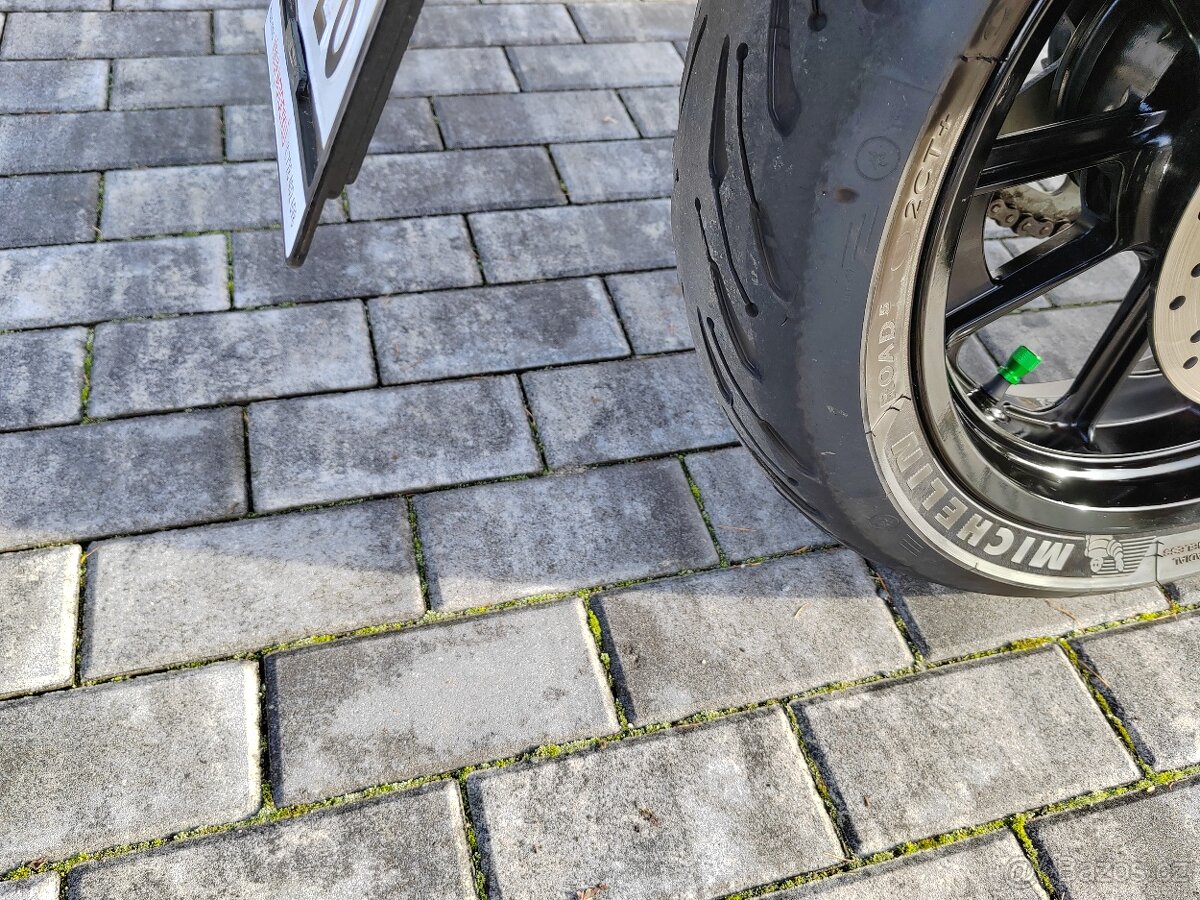 Kawasaki Vulcan S - 11