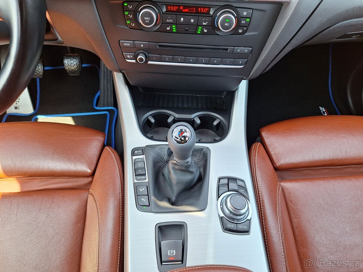 BMW X3, 2,0d M Paket MANUÁL - 11