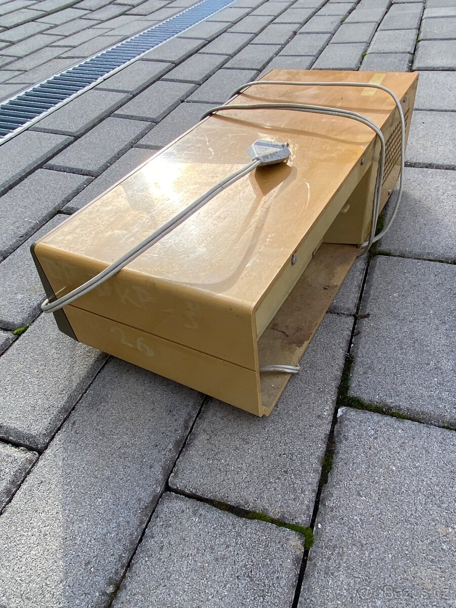 Retro rádio Tesla - 11