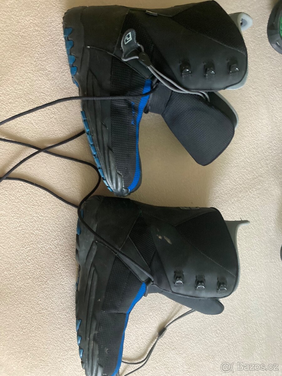 Snowboard Gravity 166W+ vázání Gravity + boty Deeluxe 48 - 11