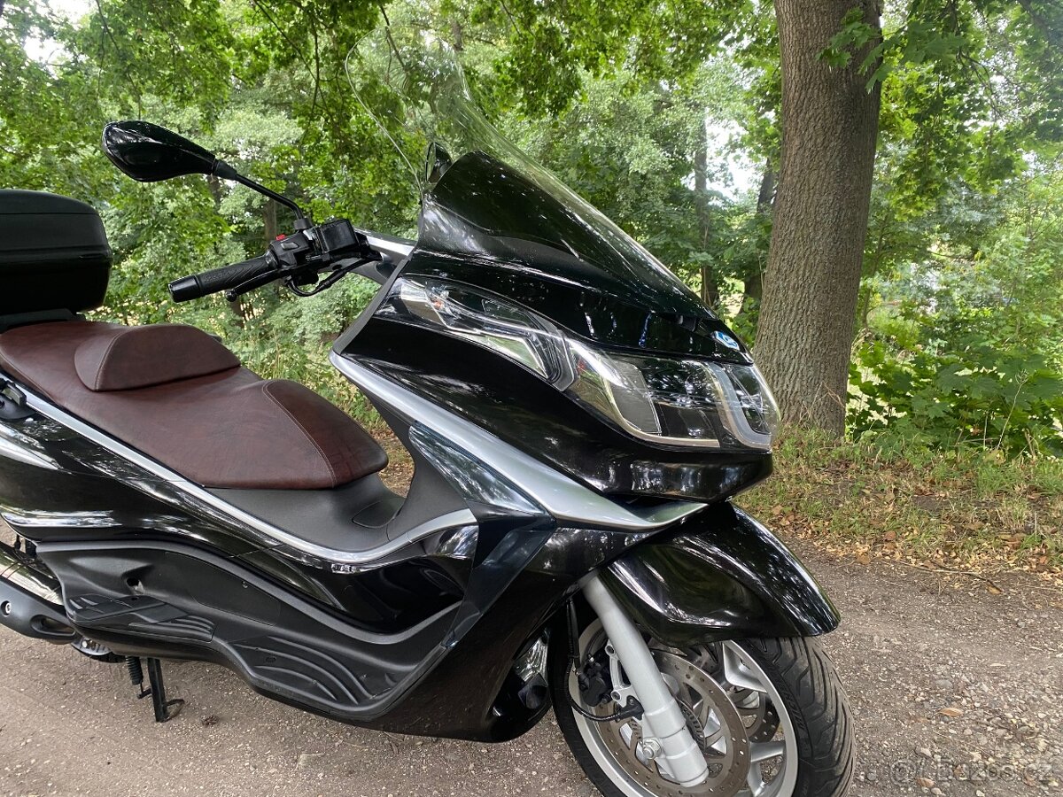 Piaggio X10 500 - 11