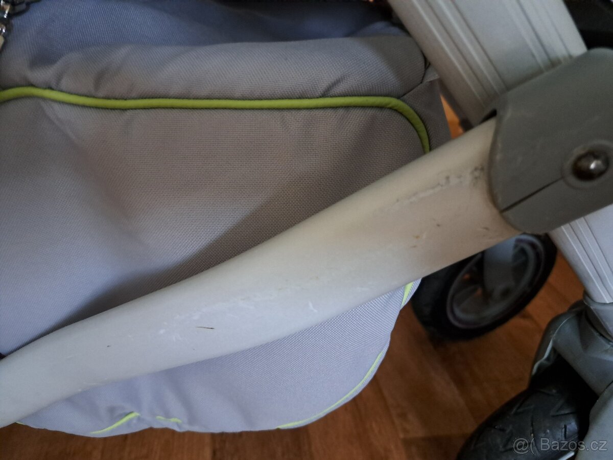 Kočárek a autosedačka- můžu slevnit - 11