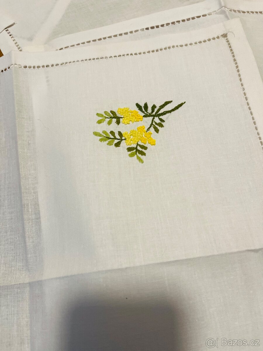 Francouzský plátěný, vyšívaný ubrus (mimóza)+ ubrousky - 11