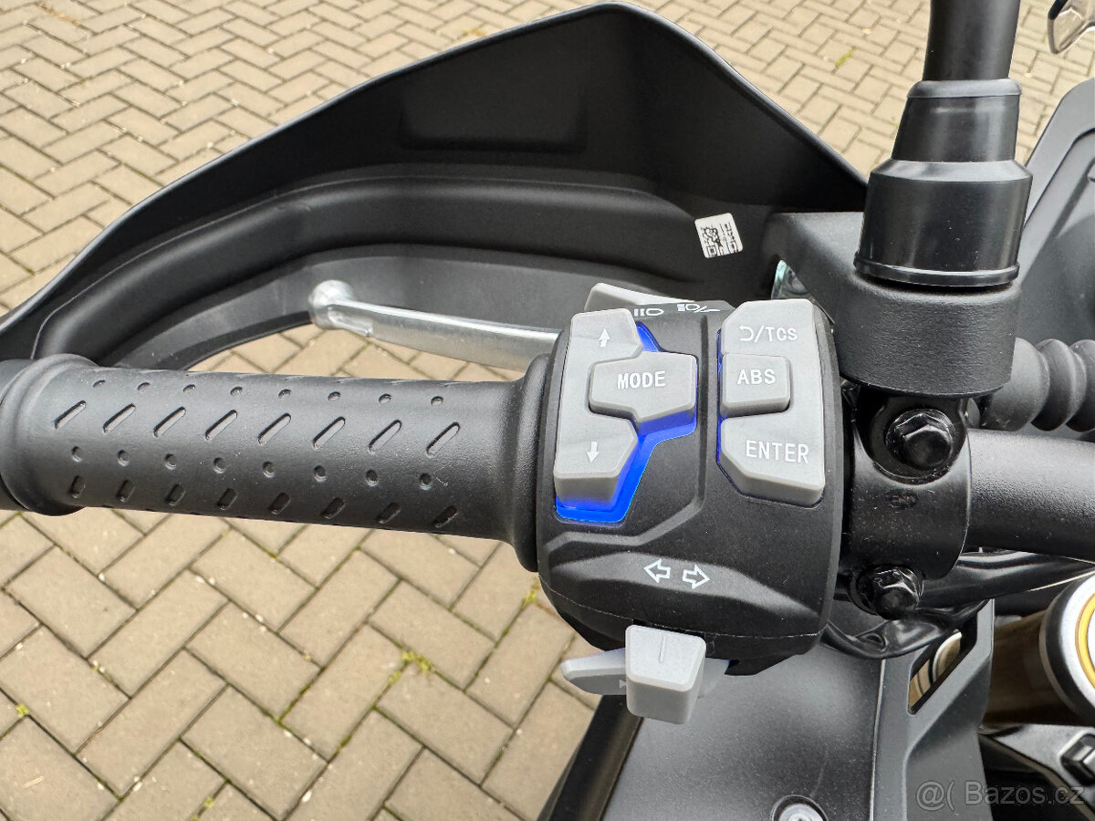 Voge 525 DSX Black Knight - 11