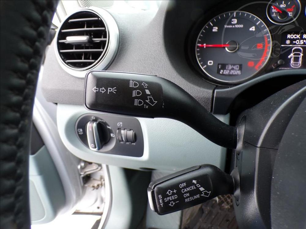 Audi A3 1,6 TDI SPORTBACK,XENONY - 11