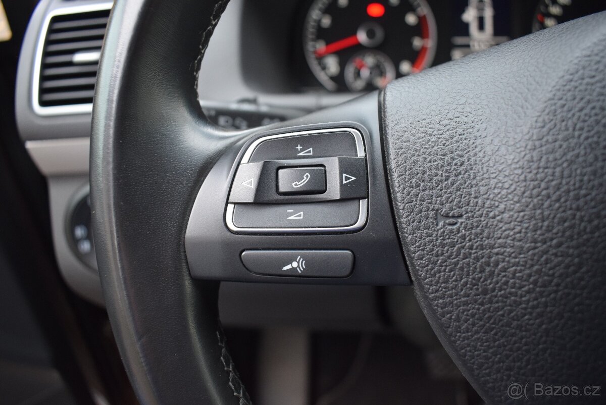 Volkswagen Touran 1,4TSi AUTOMAT LIFE,TOP STAV,1.MAJ - 11