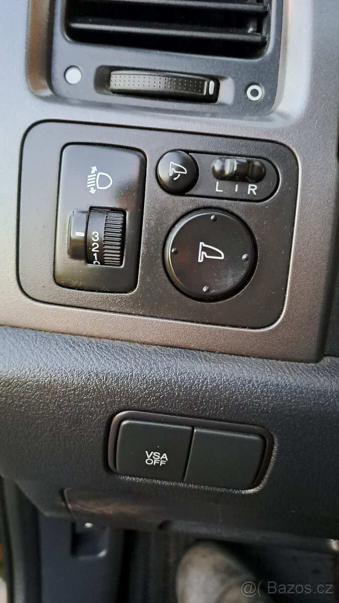 Honda CRV III, 2008, 2.2 i-CTDi, 103kW, AWD, servis, tažné - 11