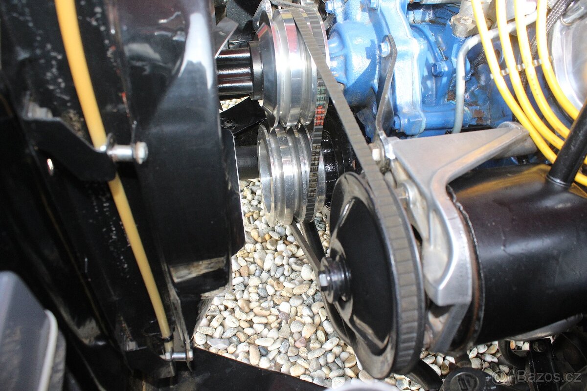 1966 FORD MUSTANG CABRIO 5.0 V8 5 SPEED MANUAL - 11