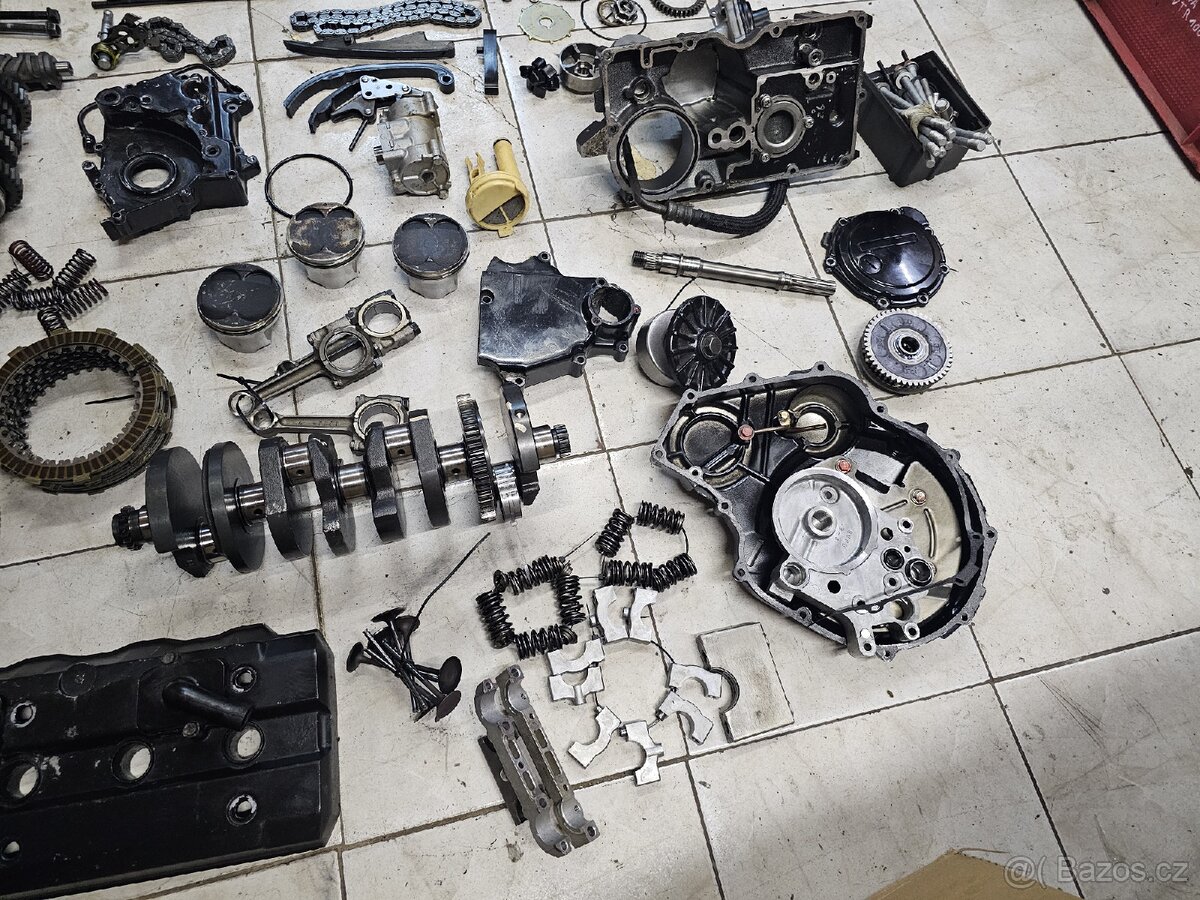 Části motoru Kawasaki ZZR 1200 zzr1200 - 11