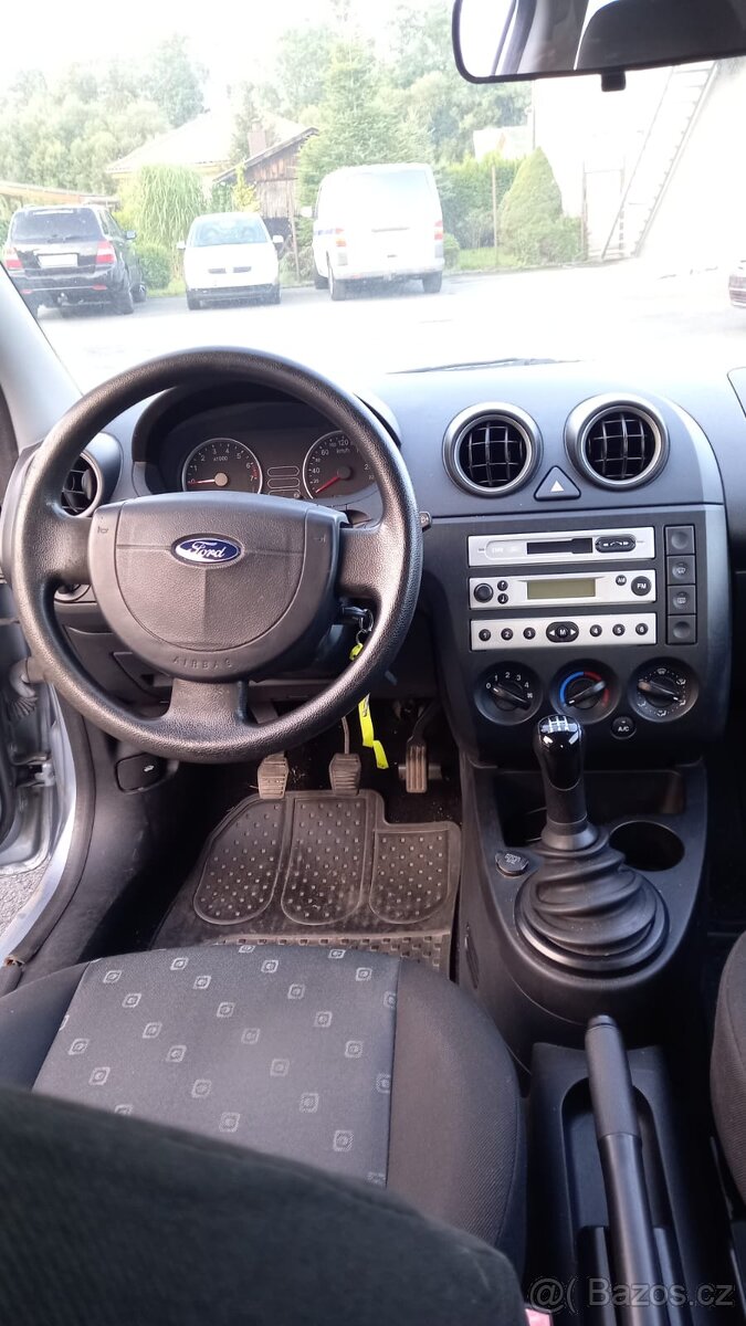 Ford Fiesta 1.3 44kW - 11