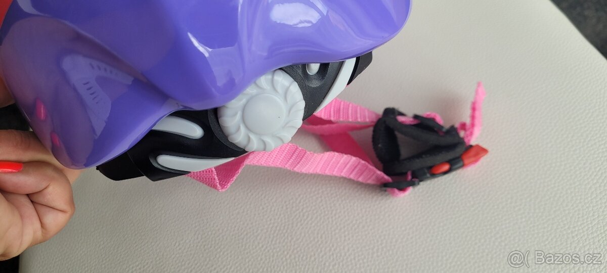 Dětská přilba/helma Frozen Elza a Anna vel. M 52-56cm - 11