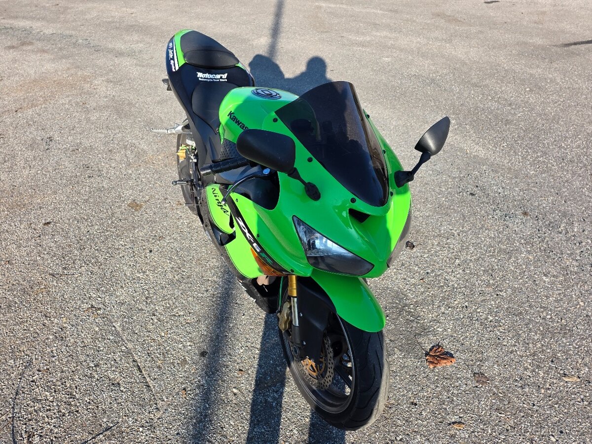 Kawasaki ZX6R Ninja - 11