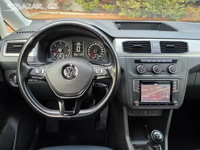 VW Caddy Maxi 2.0 TDI 110kW,7.Míst,Navi,Tažné,2015 - 11