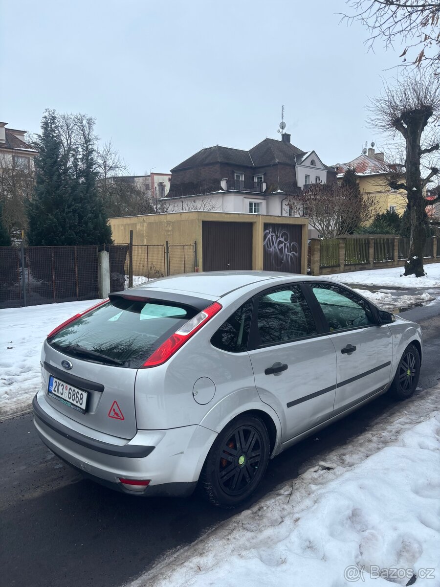 Ford Focus Mk2 1.6i 74kw - 11