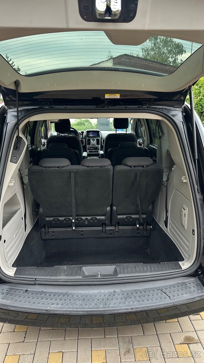 Chrysler Grand Voyager 2.8 CRD 120kW - 11