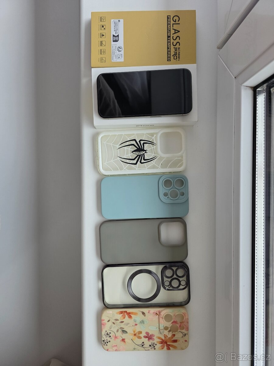 Apple iPhone 15 Pro 128GB přírodní titán - 11