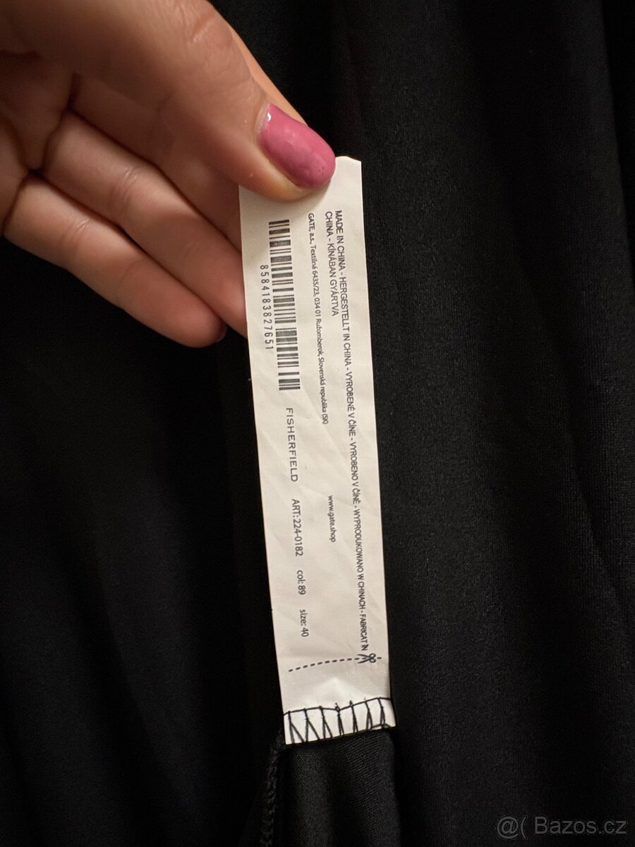 Vínové šaty a černé šaty - 11