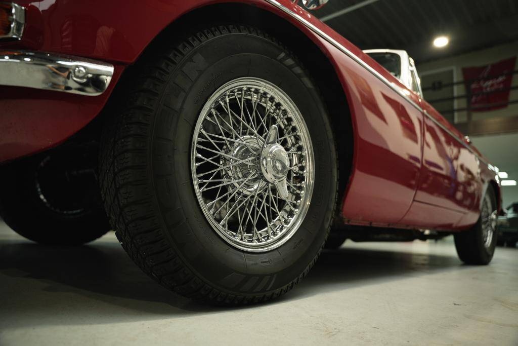 MG B 1.8 z roku 1964 v atraktivní barvě Flame Red - 11