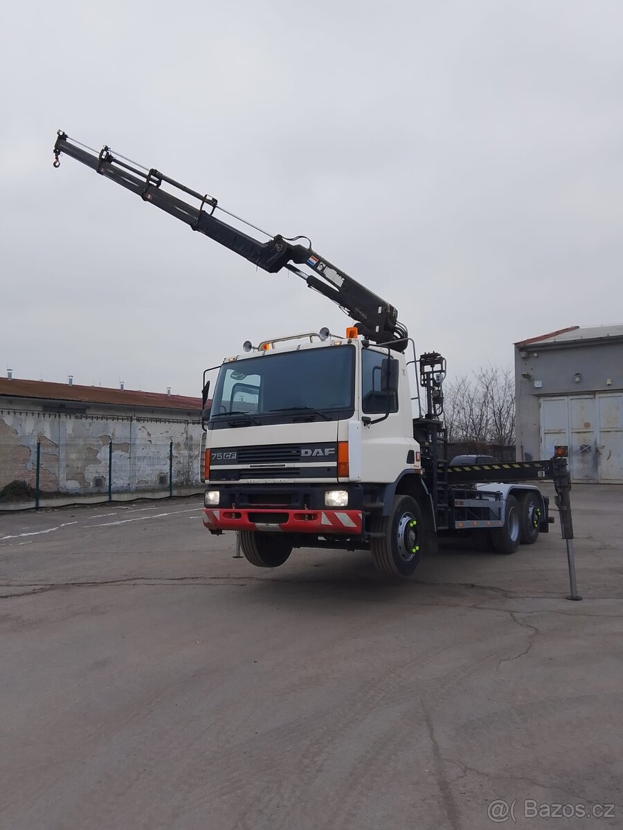 Daf nosič kontejnerů s HR - 11