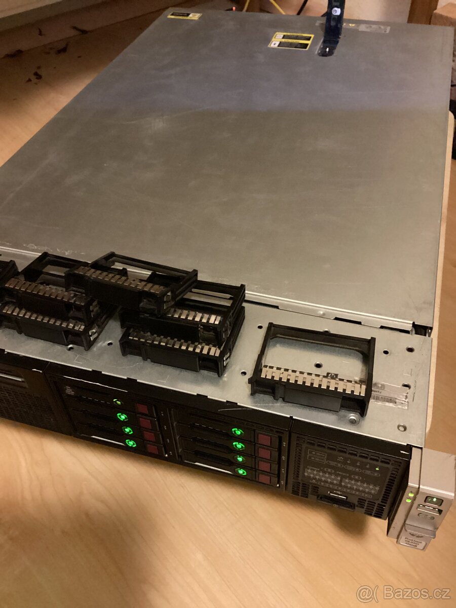 Server HP ProLiant DL380p Gen8 - Xeon E5-2690@2,90 GHz, 64GB - 11