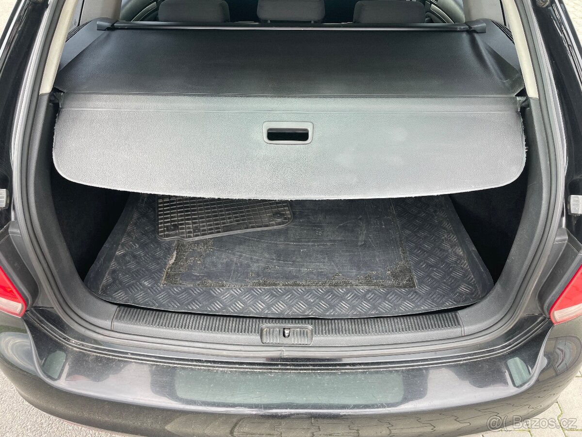 VW Golf combi 1,6 tdi 77kw rok 2012 - 11