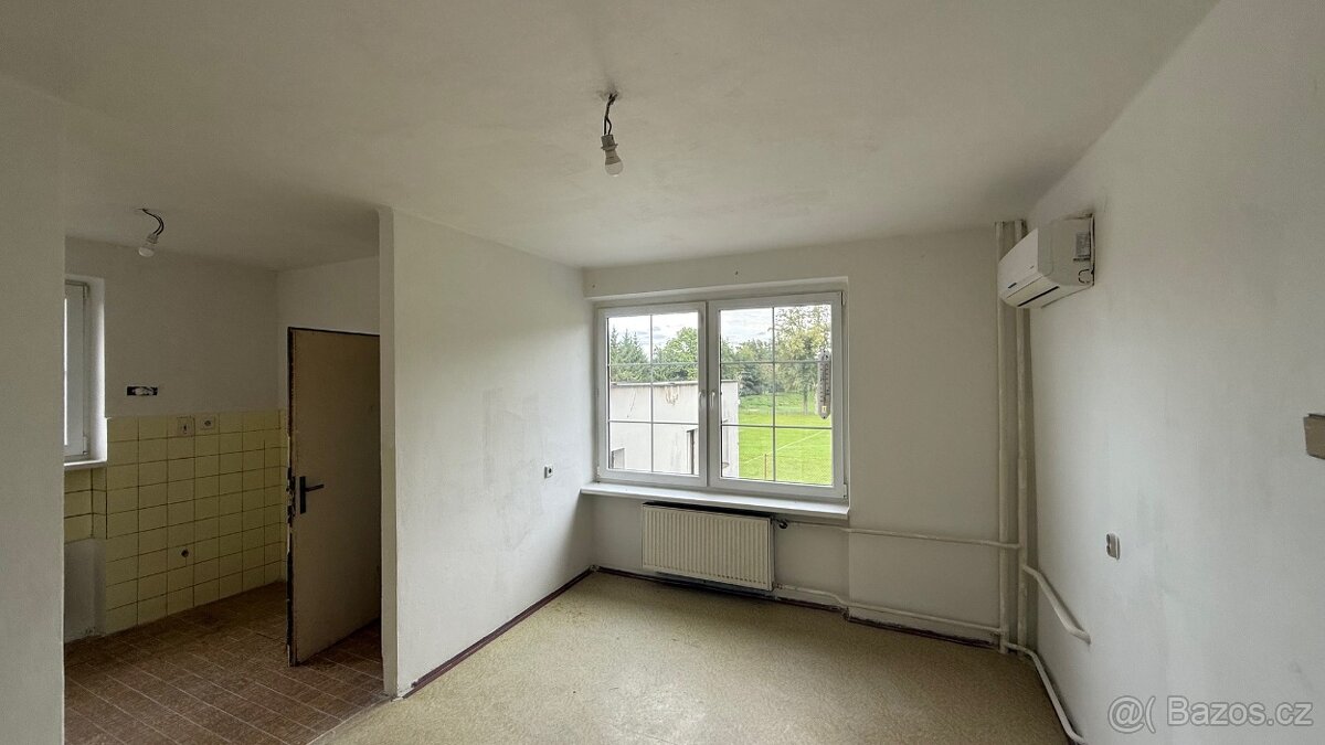 Prodej rodinného domu 15 km od Hradce Králové - 11